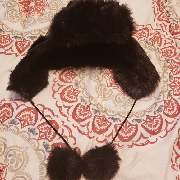 Winter hat - Picture 3 of 4